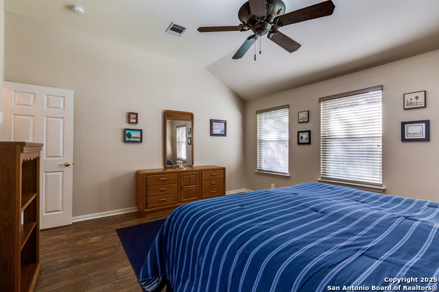 Listing photo id 25 for 32 Branwood