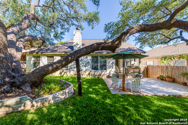 Listing photo id 3 for 32 Branwood