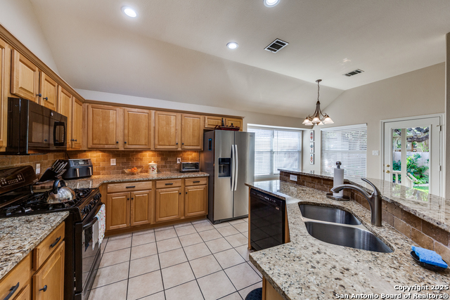 Listing photo id 6 for 32 Branwood