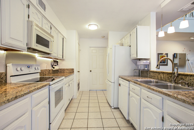 Image 13 of 25 For 7930 Roanoke  106