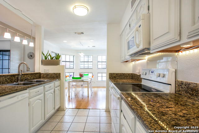 Image 15 of 25 For 7930 Roanoke  106