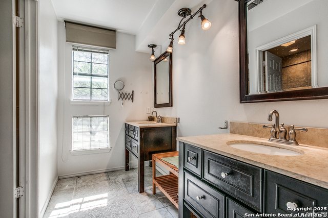 Image 20 of 25 For 7930 Roanoke  106