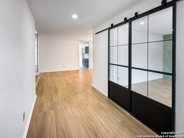 Listing photo id 1 for 15827 Marisa