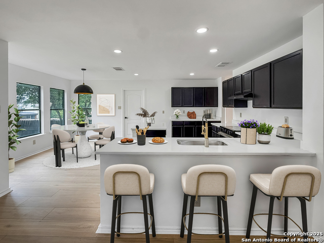Listing photo id 6 for 15827 Marisa