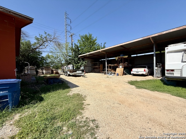 Image 12 of 21 For 1010 Ashby Pl W