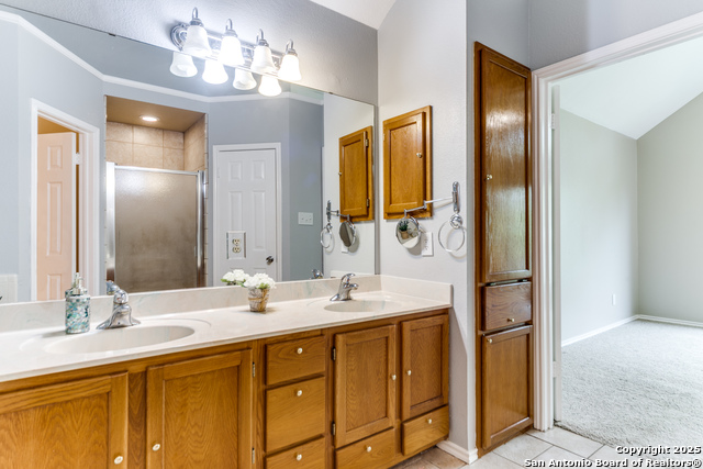 Image 17 of 26 For 5863 Spring Sq