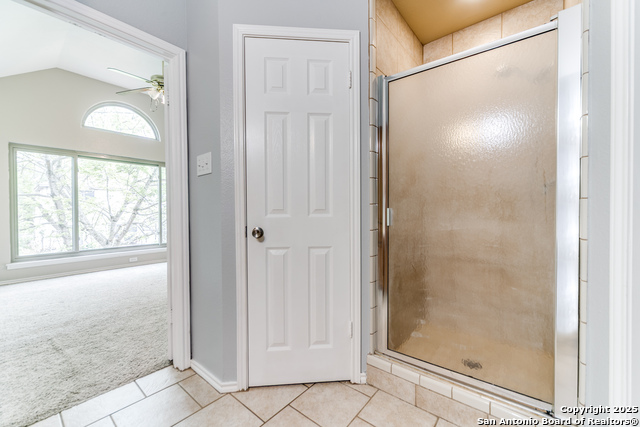 Image 18 of 26 For 5863 Spring Sq