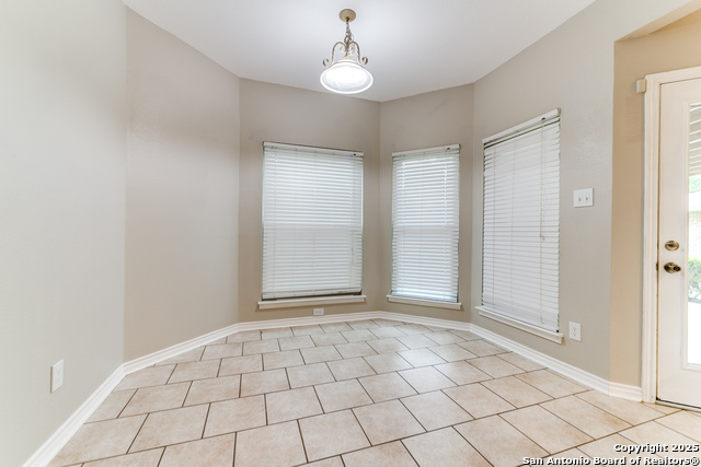 Image 9 of 26 For 5863 Spring Sq