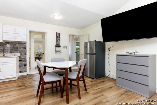 Image 17 of 23 For 3315 Nantucket Dr