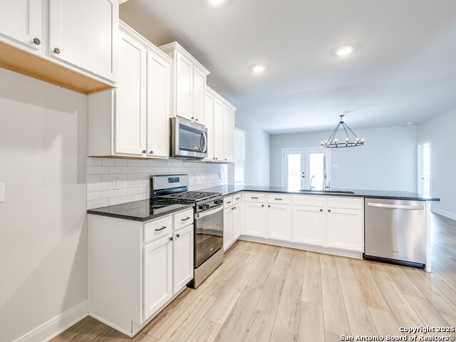 Image 10 of 40 For 9342 Crestway Rd