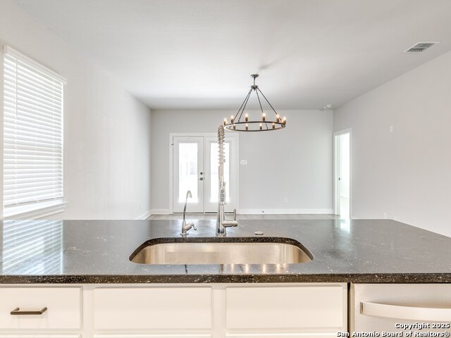 Image 12 of 40 For 9342 Crestway Rd