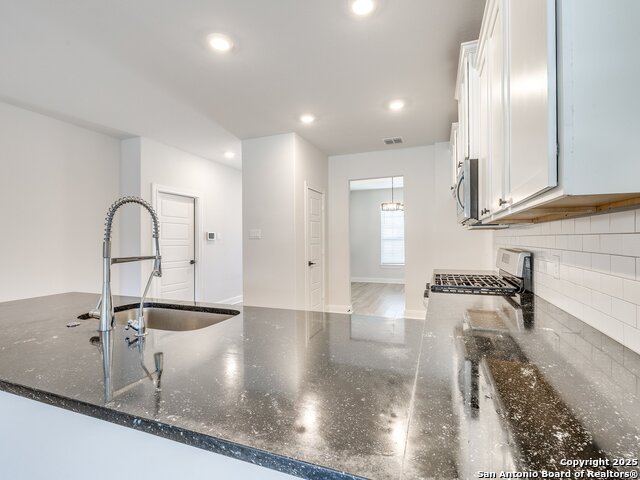Image 16 of 40 For 9342 Crestway Rd