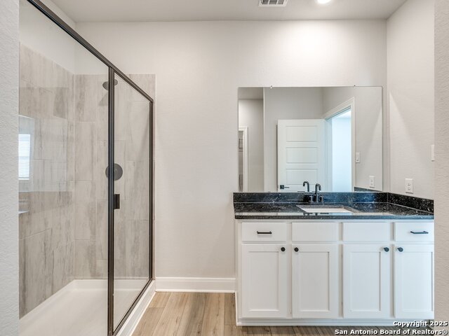 Image 25 of 40 For 9342 Crestway Rd