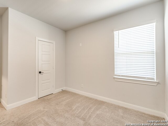 Image 29 of 40 For 9342 Crestway Rd