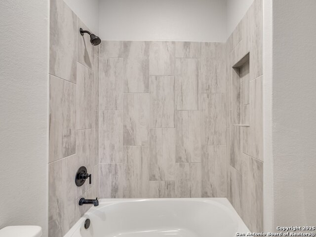 Image 31 of 40 For 9342 Crestway Rd