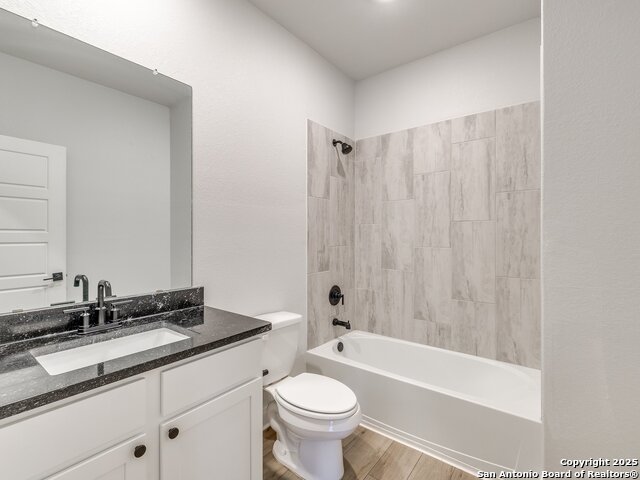 Image 33 of 40 For 9342 Crestway Rd