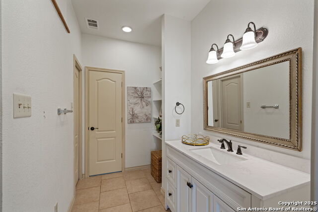 Listing photo id 18 for 107 River Knoll
