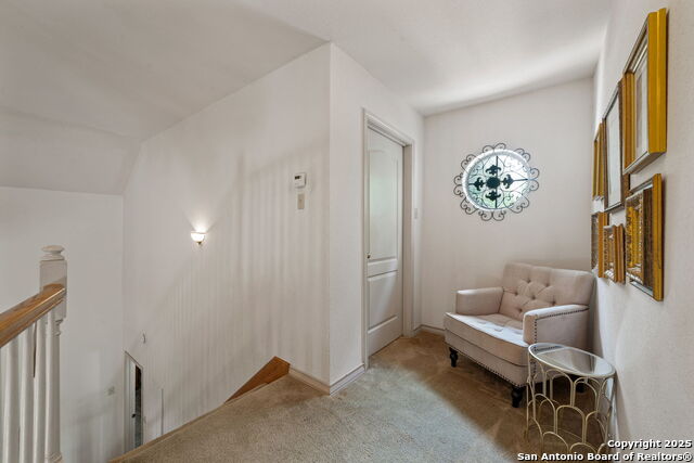 Listing photo id 19 for 107 River Knoll