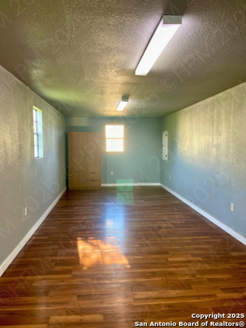 Listing photo id 7 for 30020 Leroy Scheel Rd