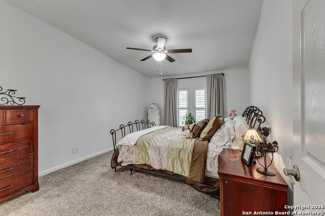 Image 10 of 25 For 402 Glenview