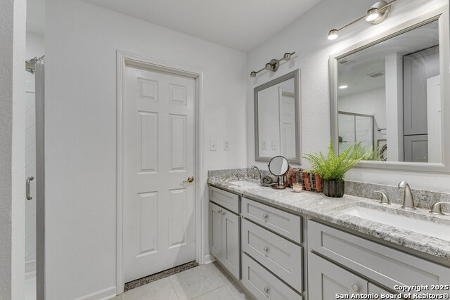 Image 12 of 25 For 402 Glenview