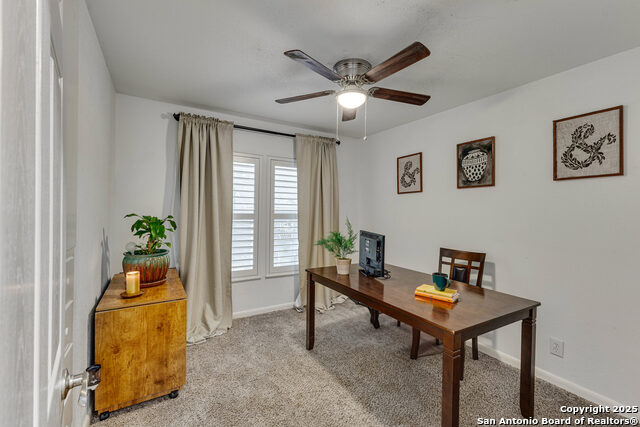 Image 14 of 25 For 402 Glenview