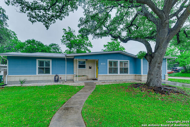 Image 2 of 25 For 402 Glenview