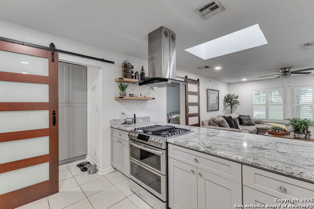 Image 7 of 25 For 402 Glenview