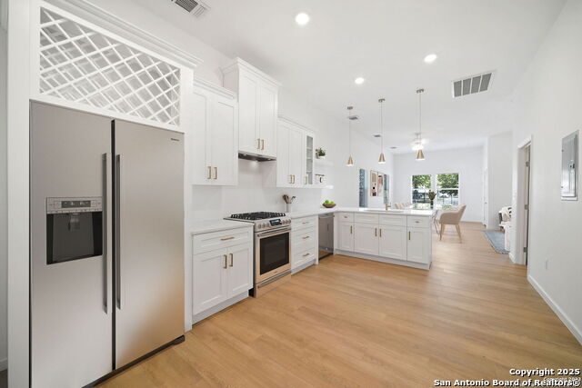 Listing photo id 9 for 1212 Morales