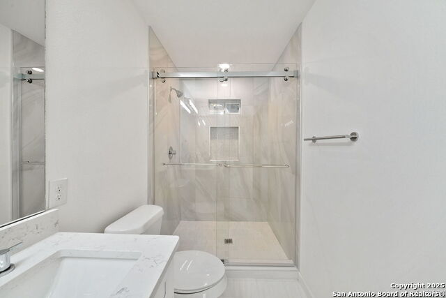 Listing photo id 16 for 1212 Morales