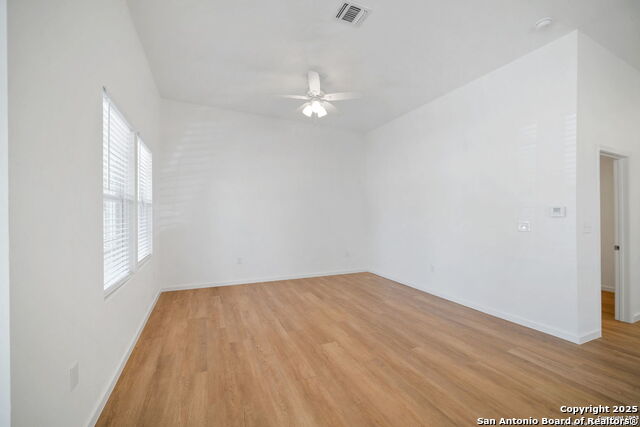 Listing photo id 2 for 1212 Morales