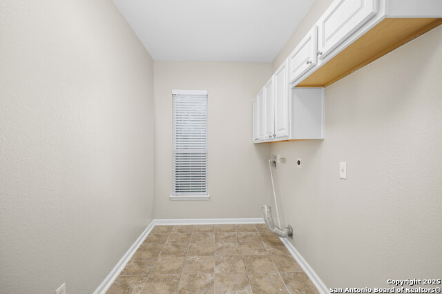 Image 21 of 48 For 18127 Brookwood Forest