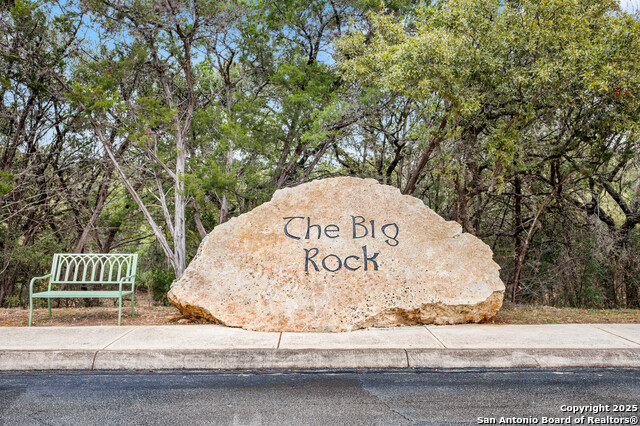 Image 40 of 48 For 18127 Brookwood Forest