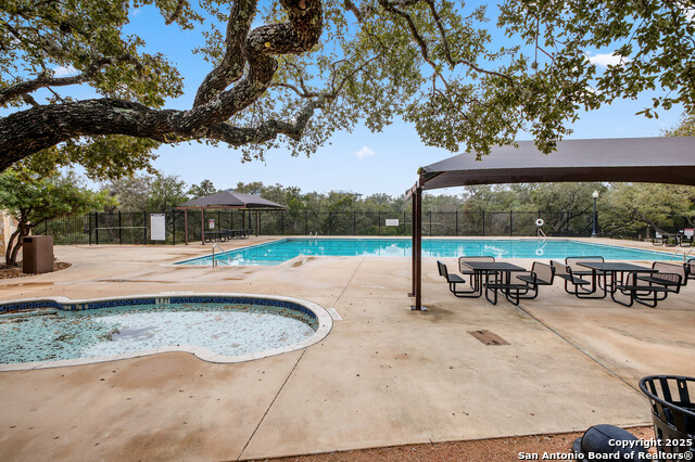 Image 44 of 48 For 18127 Brookwood Forest