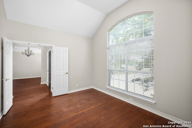 Image 9 of 48 For 18127 Brookwood Forest