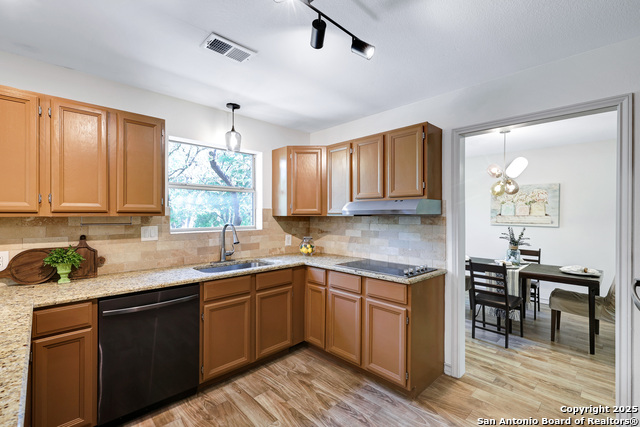 Image 12 of 38 For 8318 Wickersham