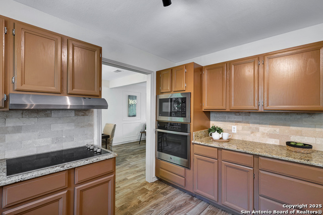 Image 13 of 38 For 8318 Wickersham