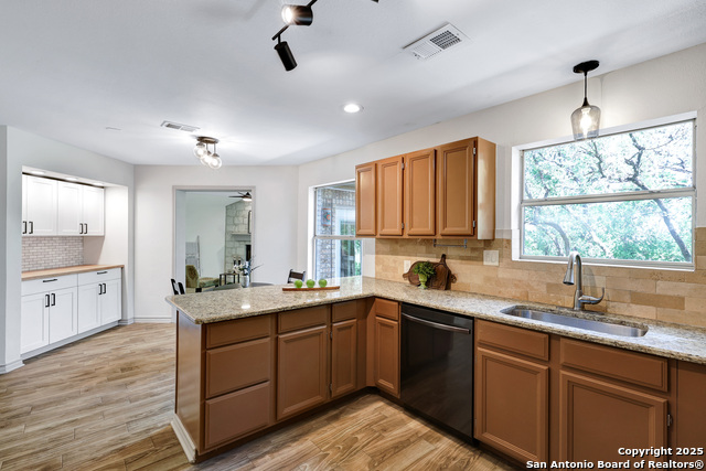 Image 14 of 38 For 8318 Wickersham