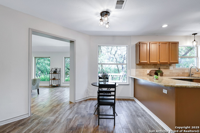 Image 17 of 38 For 8318 Wickersham