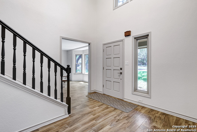 Image 5 of 38 For 8318 Wickersham