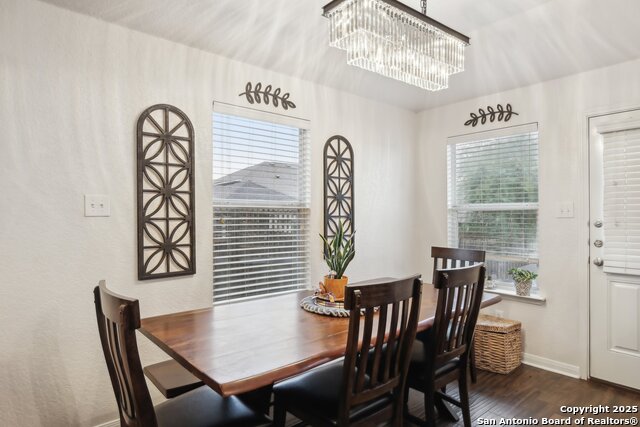 Listing photo id 11 for 7938 Sterling Manor