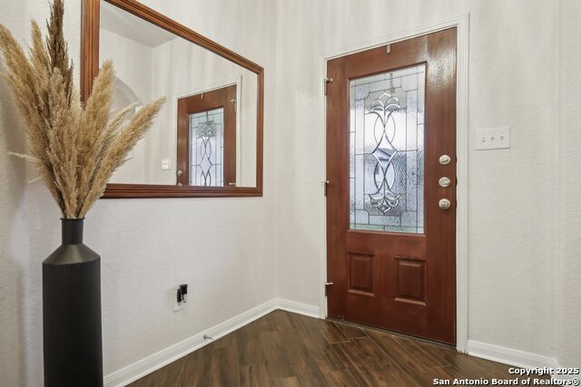 Listing photo id 1 for 7938 Sterling Manor