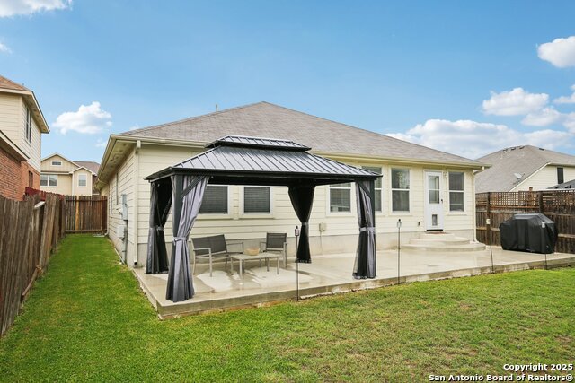 Listing photo id 28 for 7938 Sterling Manor