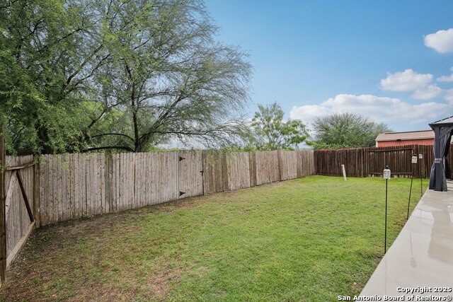 Listing photo id 33 for 7938 Sterling Manor