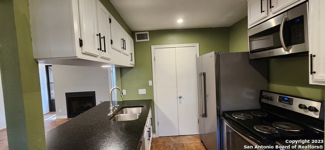 Details for 8611 Datapoint Dr  59, San Antonio, TX 78229