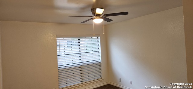 Image 7 of 19 For 8611 Datapoint Dr  59