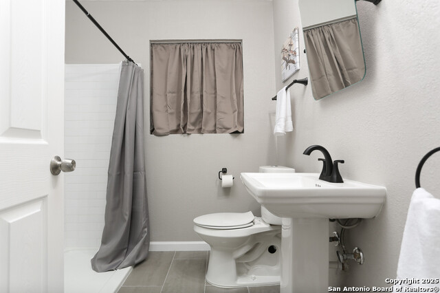 Image 17 of 27 For 222 Winn  
