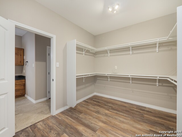 Image 18 of 45 For 182 Inwood  