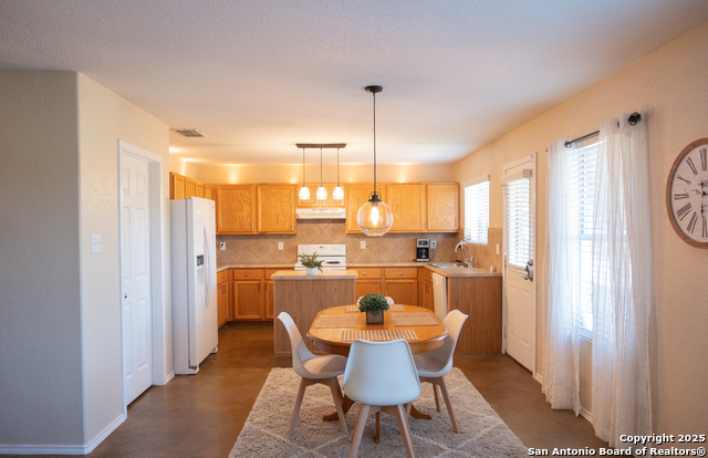 Image 10 of 34 For 7503 Paraiso Hvn