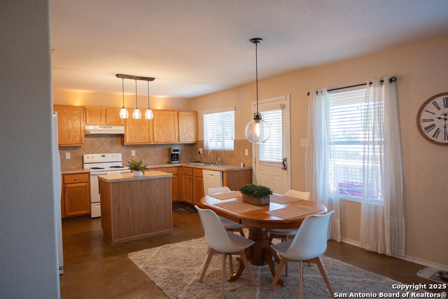 Image 11 of 34 For 7503 Paraiso Hvn